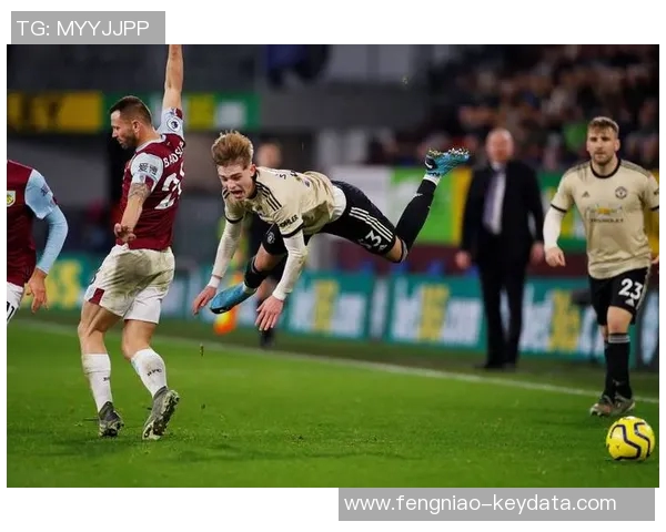 英超焦点战：那不勒斯与阿森纳激战成平点球大战引发全场狂欢