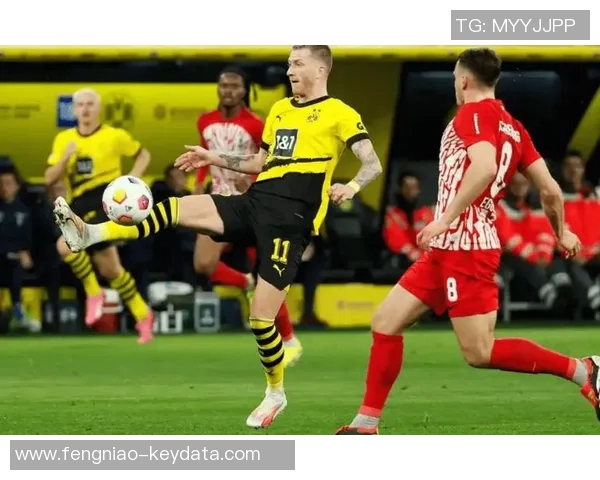 西甲赛场惊现冷门多特蒙德逆转热刺全场沸腾战报解析