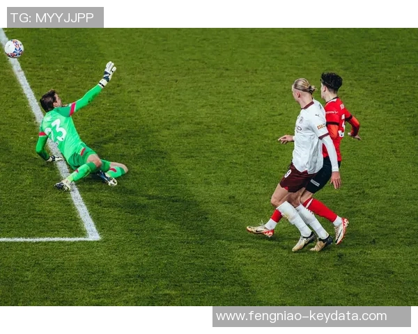 足总杯精彩对决那不勒斯与里昂战成平局神扑瞬间成比赛焦点分析 足总杯精彩对决那不勒斯与里昂战成平局神扑瞬间成比赛焦点分析