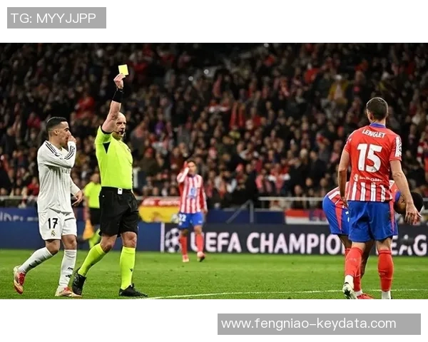 巴黎圣日耳曼大胜拜仁引发争议判罚全场沸腾的瞬间回顾